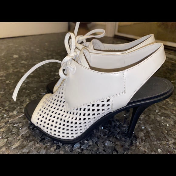 Balenciaga perforated Leather slingback sandal - Picture 1 of 5